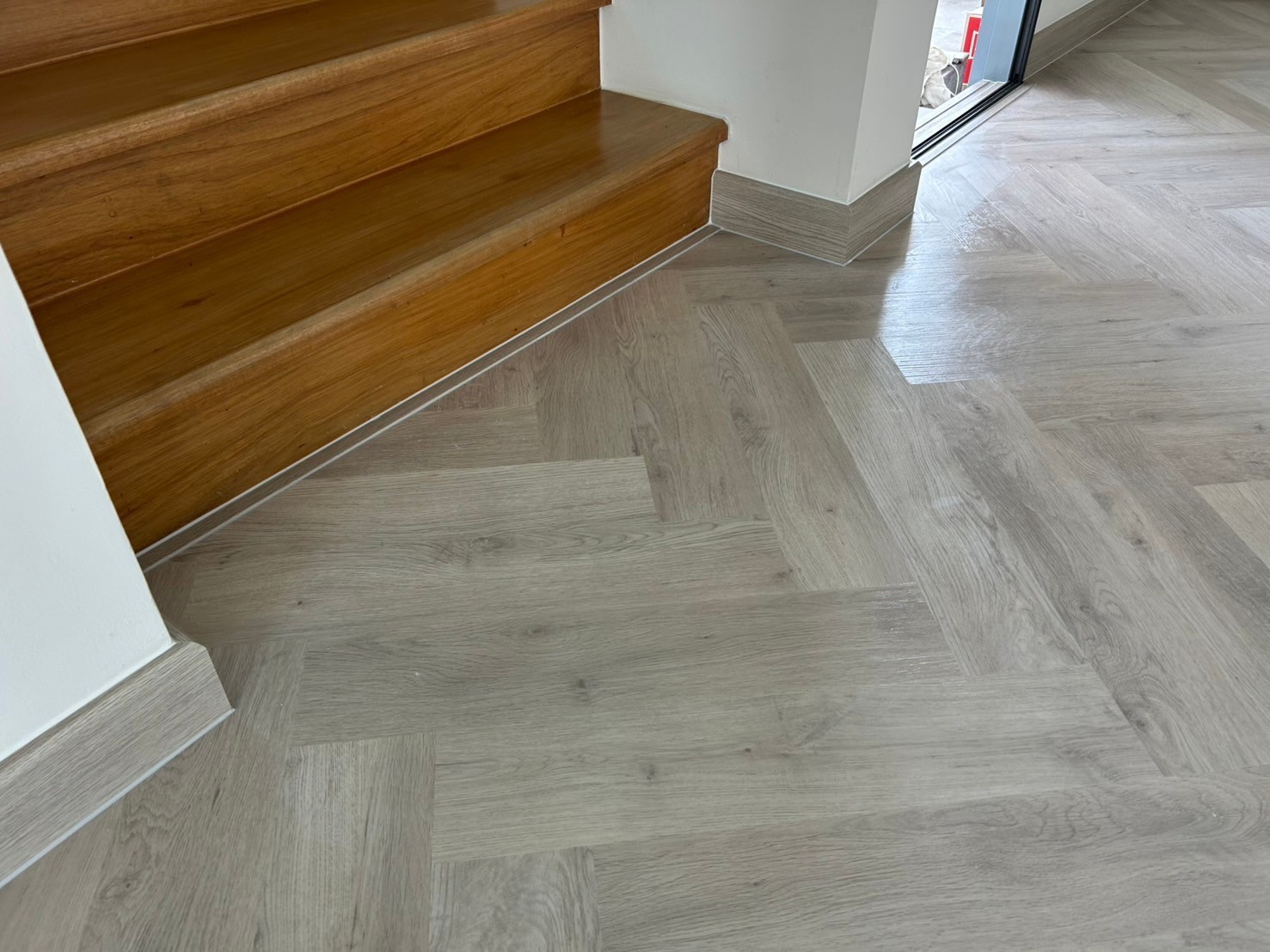 SPC-Cotto-HRB ก้างปลา โลแกนโอ๊ค 1